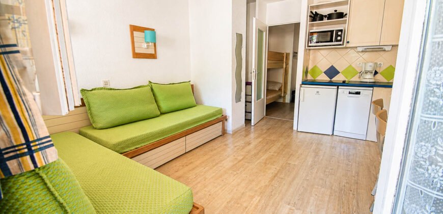 🏡 Studio avec coin nuit – Résidence avec piscine aux Golfs de Valescure