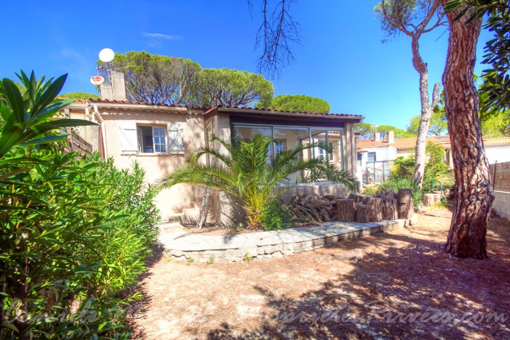 Maison a renover Frejus Tour de Mare